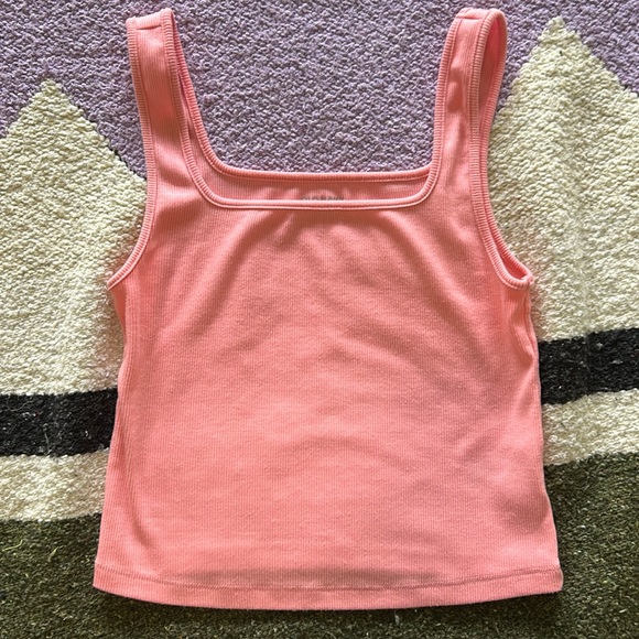 Cropped Tank - Picture 1 of 4